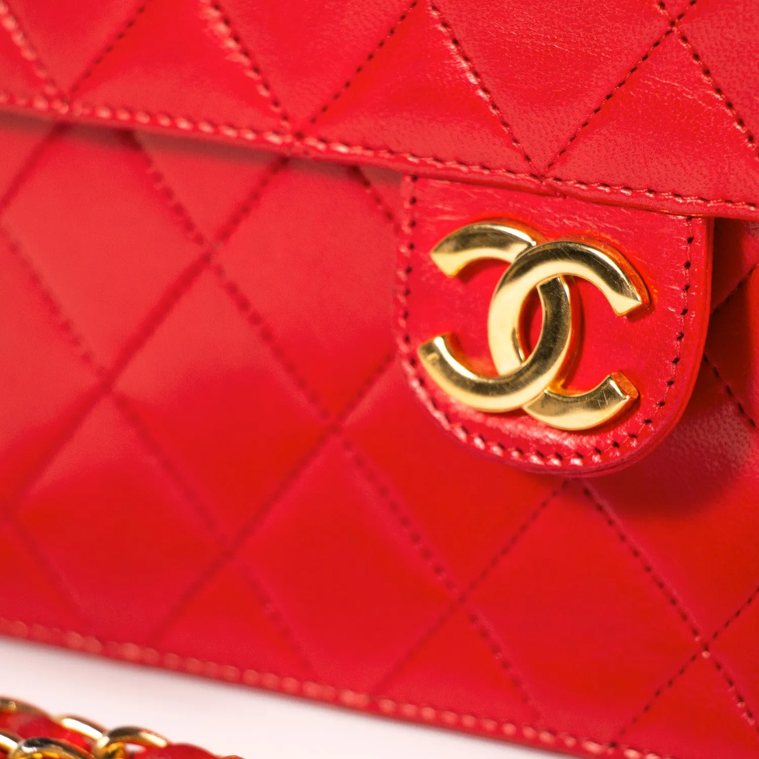Chanel Quilted Chain Shoulder Bag