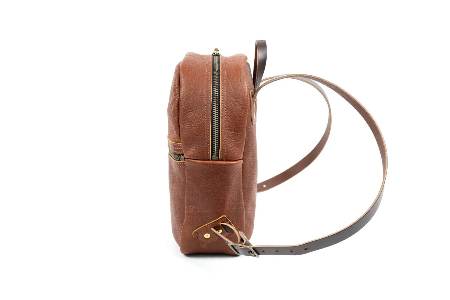 CLASSIC ZIPPERED LEATHER BACKPACK - MEDIUM