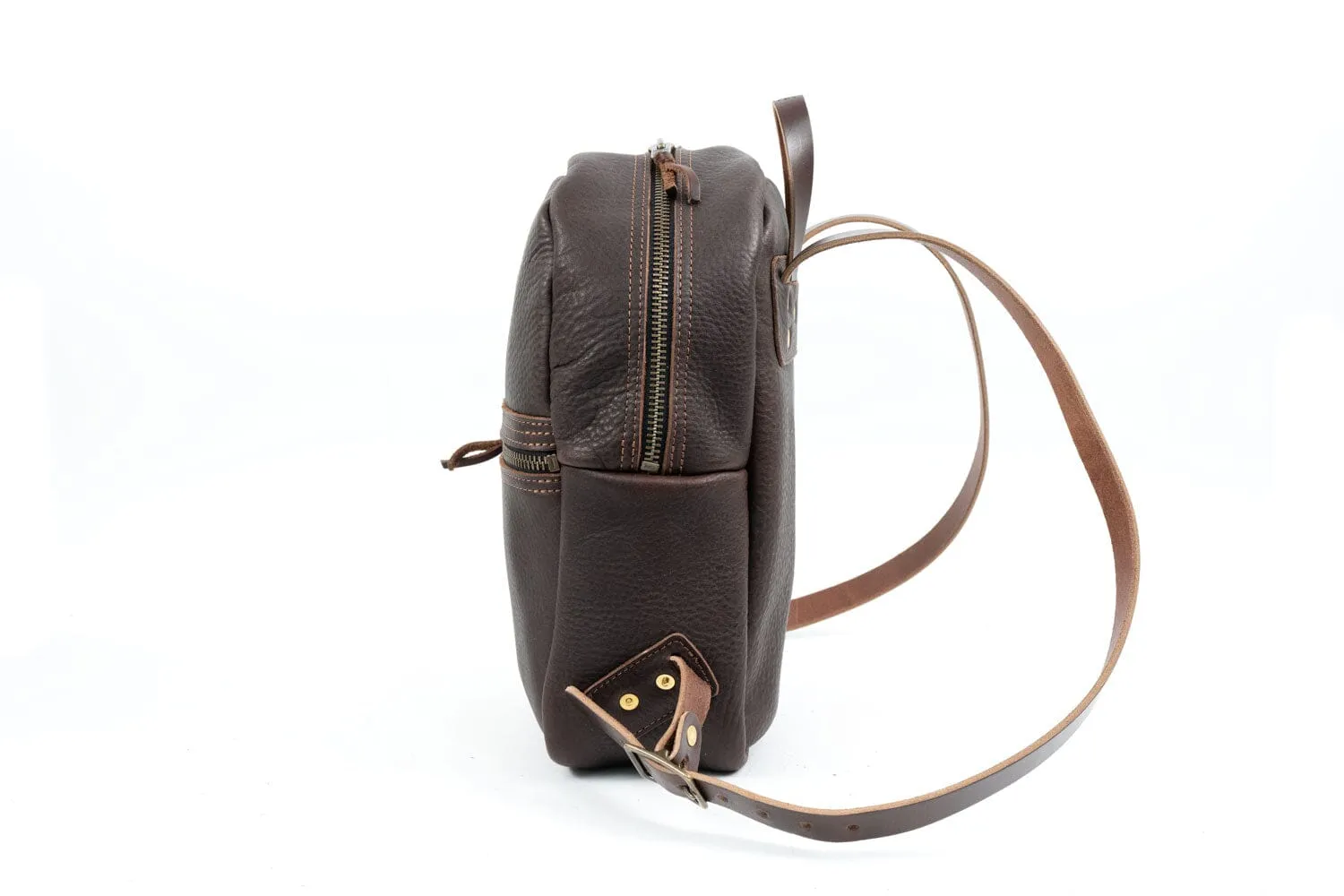CLASSIC ZIPPERED LEATHER BACKPACK - MEDIUM