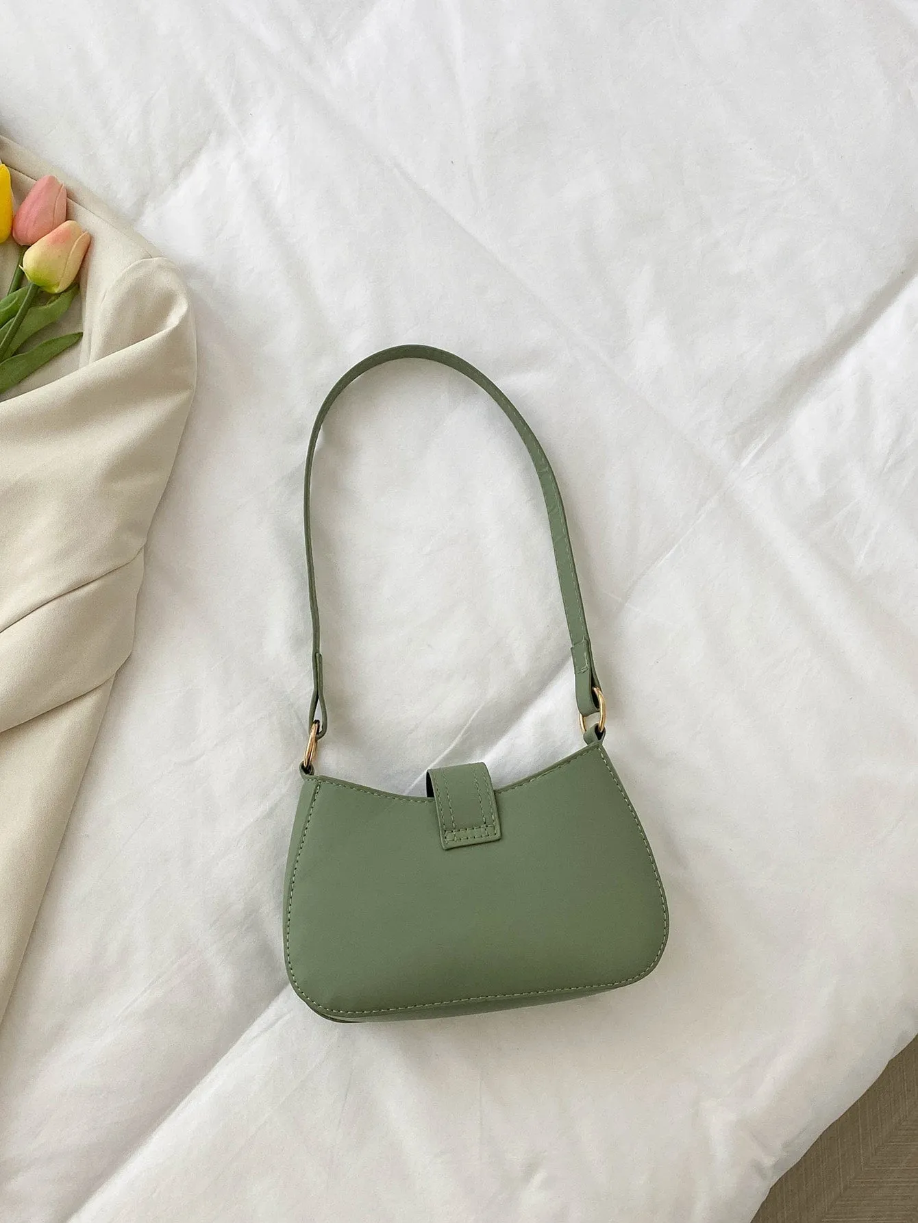 Crocodile Embossed Push Lock Baguette Bag - 𝘚𝘚²³  - Olive Green