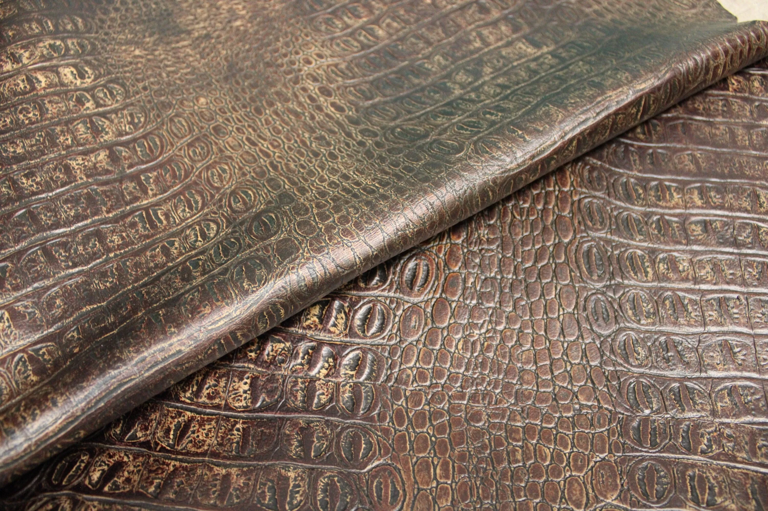 Embossed-brown-ochre-crococodile-smooth 2.5-3 oz. - Perfect for Handbags and Leather Crafts!