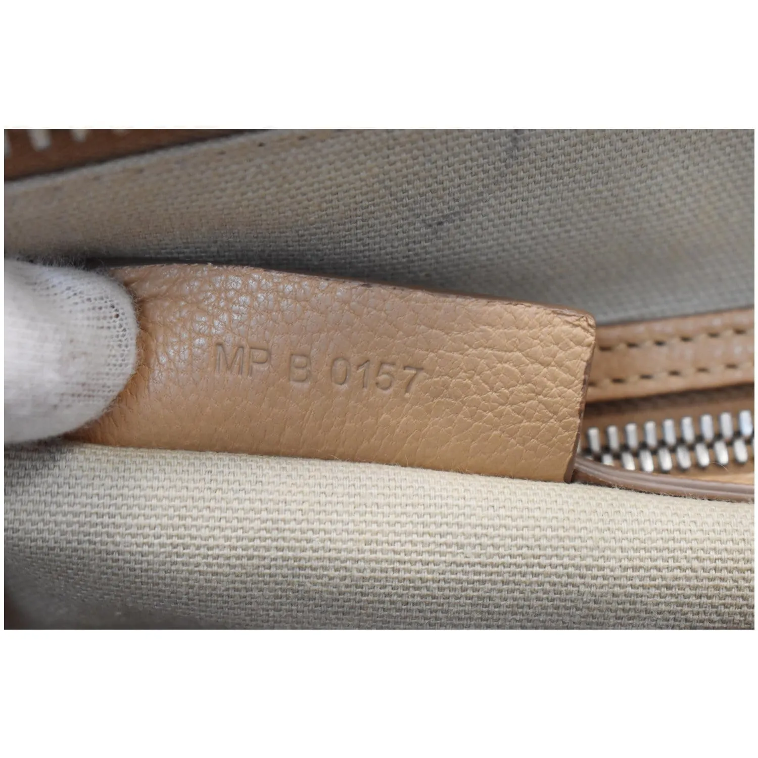 GIVENCHY Antigona Medium Leather Shoulder Bag Beige