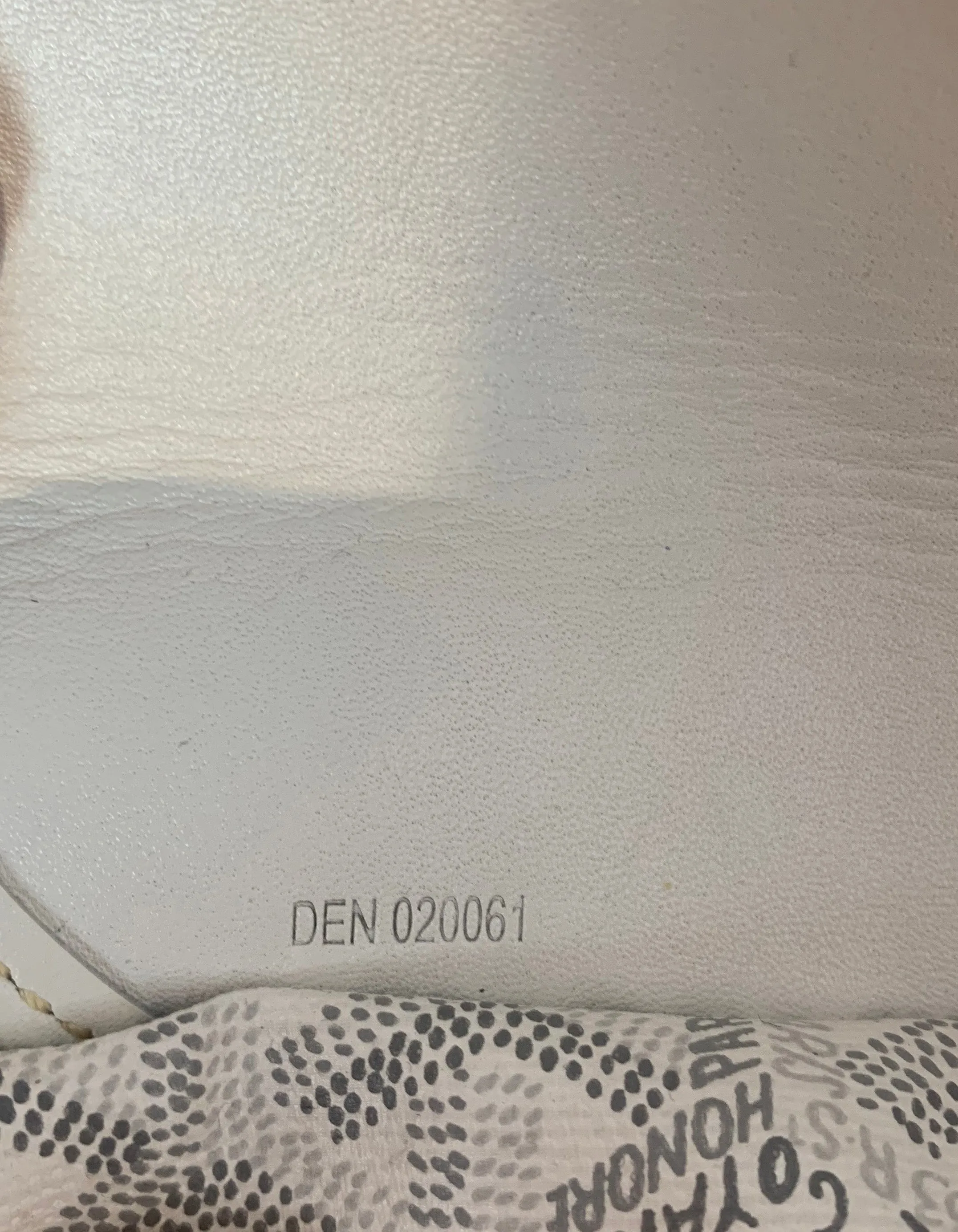 Goyard COLLECTORS White Goyardine Saint Louis PM Tote w/ Stripe & Crown
