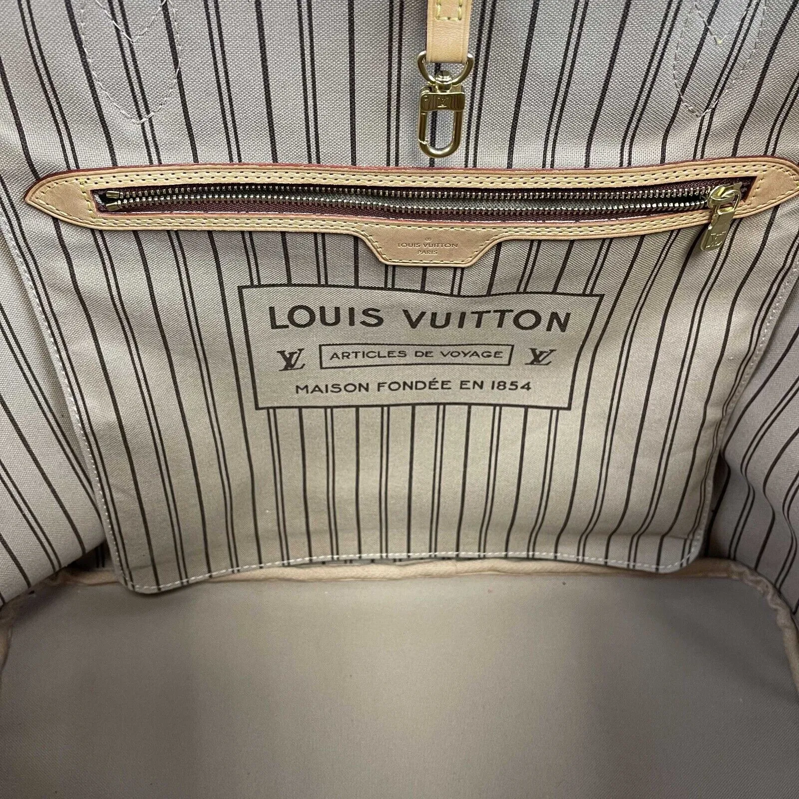 Louis Vuitton - LV Neverfull GM - Brown Monogram Shoulder Bag W / Pouch