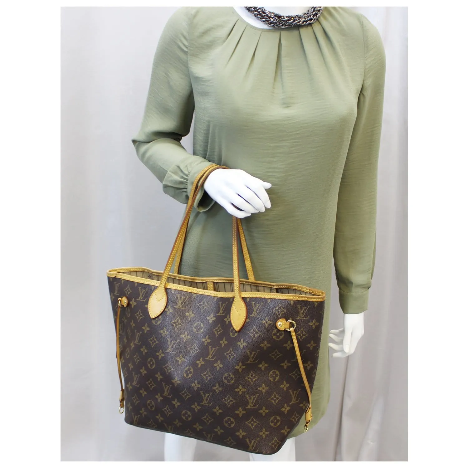 LOUIS VUITTON Neverfull MM Monogram Canvas  Brown Tote Bag