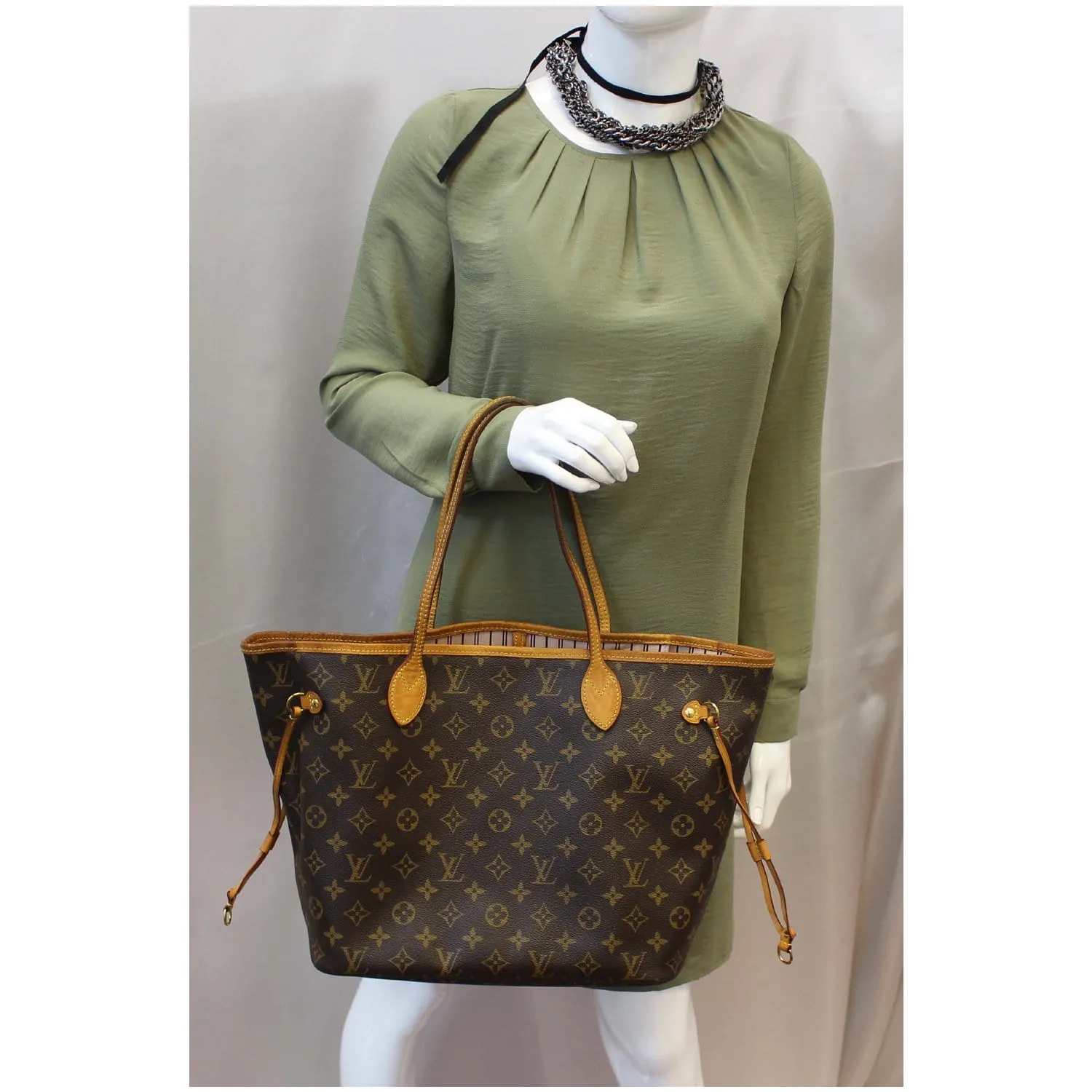 LOUIS VUITTON Neverfull MM Monogram Canvas Tote Shoulder Bag Brown