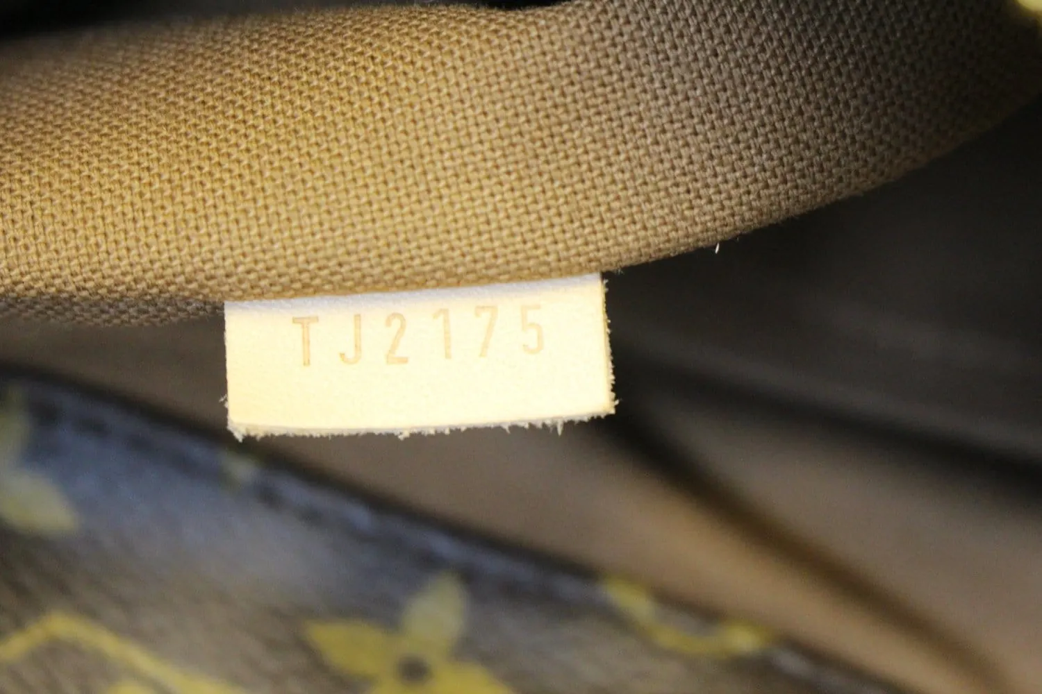 LOUIS VUITTON Sully MM Monogram Canvas  Shoulder Bag