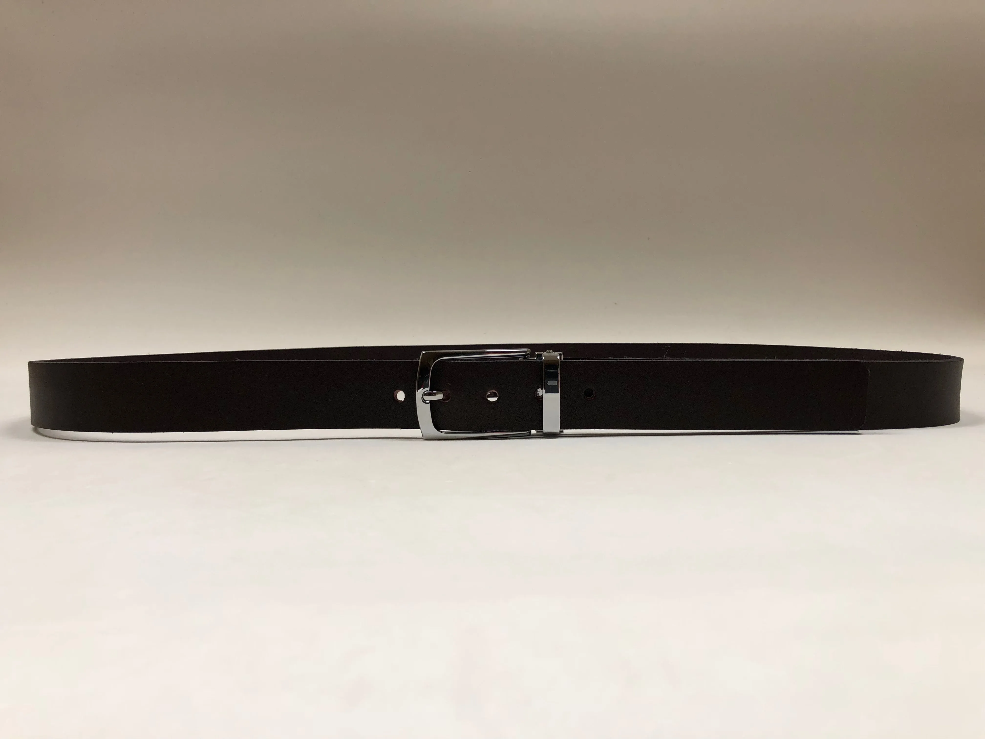 Men's Dark Brown Belt with Silver Tone Buckle 42Z3