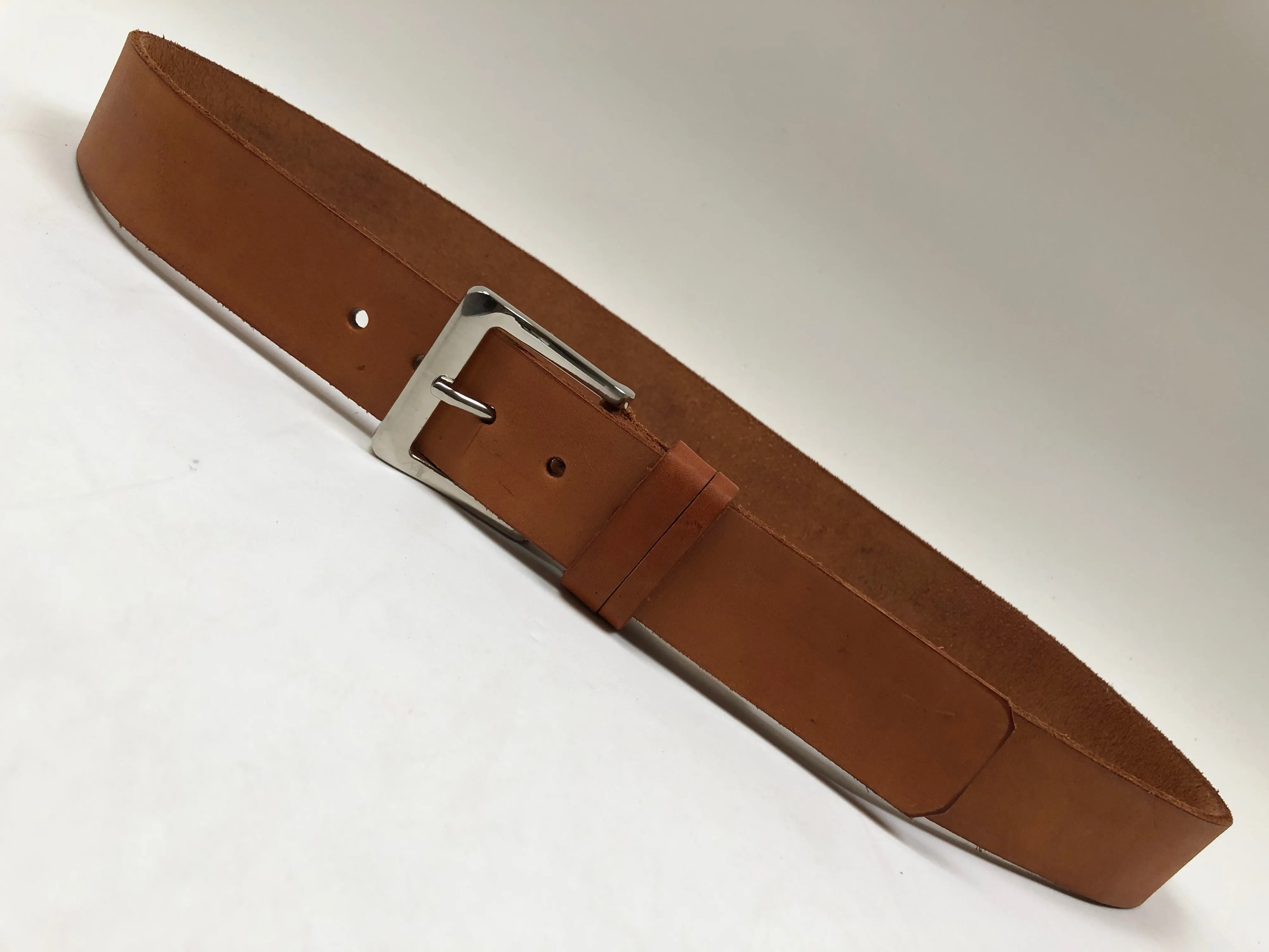 Men's Natural Leather Belt with Smooth Silver Tone Buckle 36A2