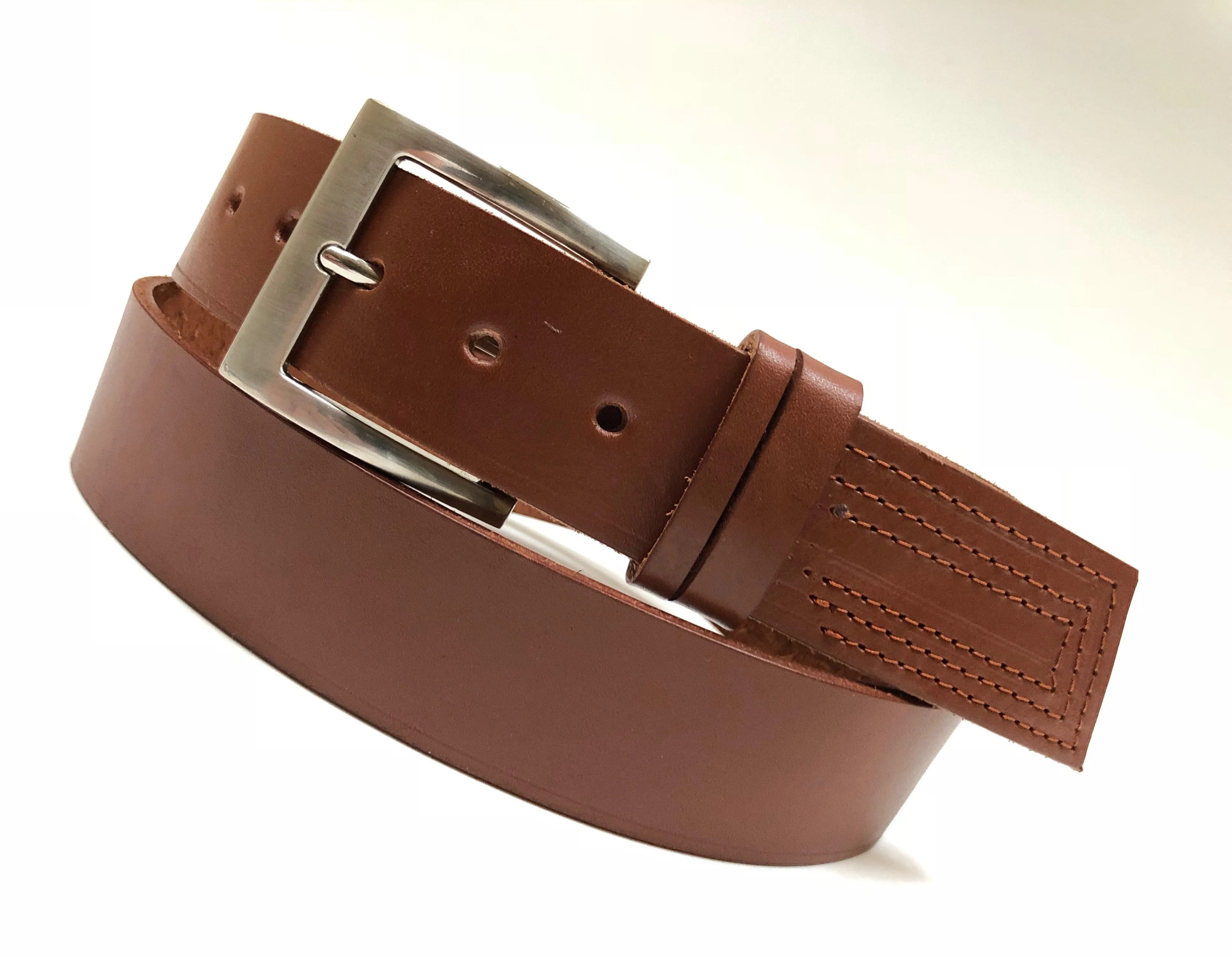 Men's tan leather belt with silver tone buckle 36A8
