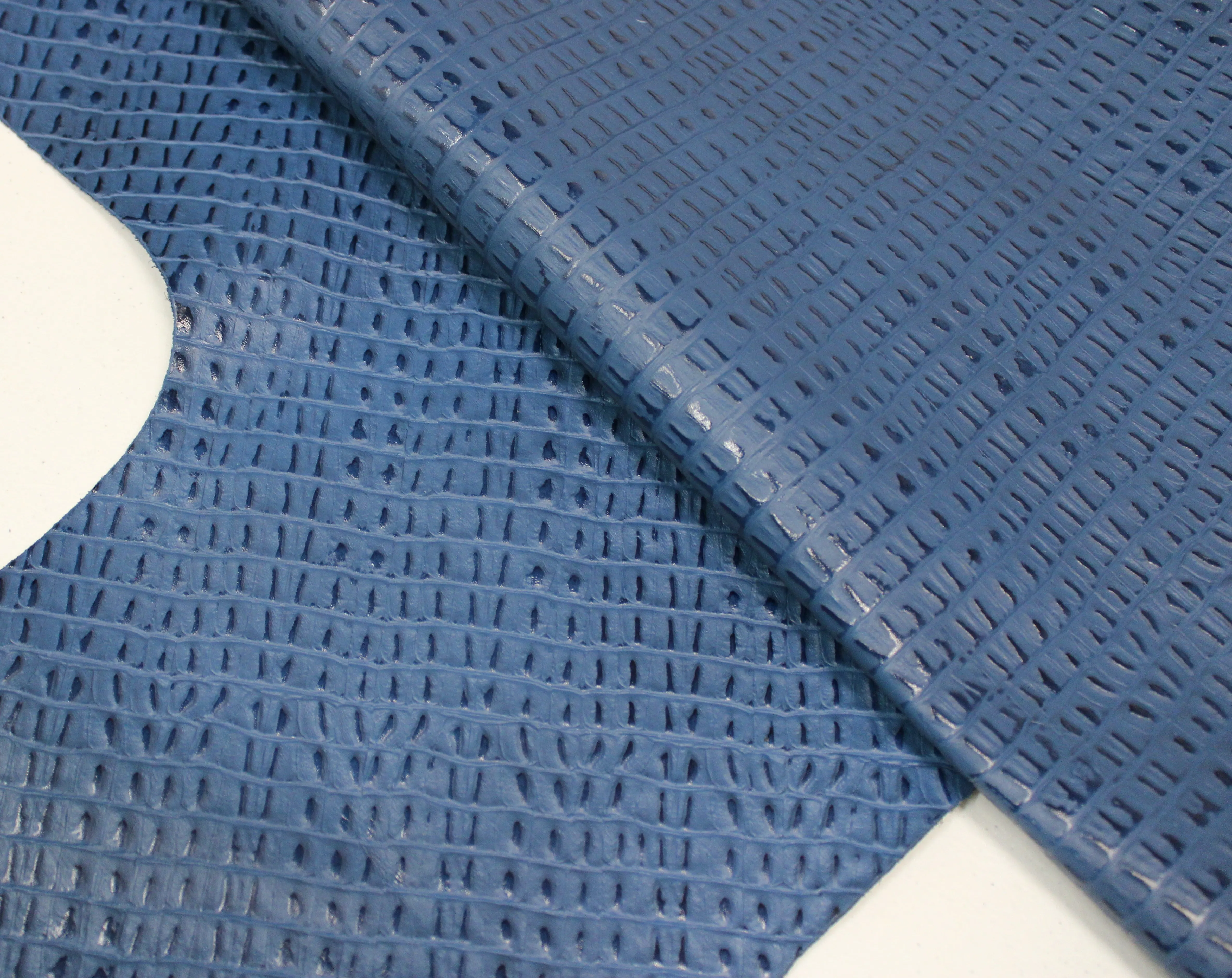 ROYAL BLUE CAIMAN EMBOSSED LEATHER: Thickness 2.5-3 oz. - Leatherworking