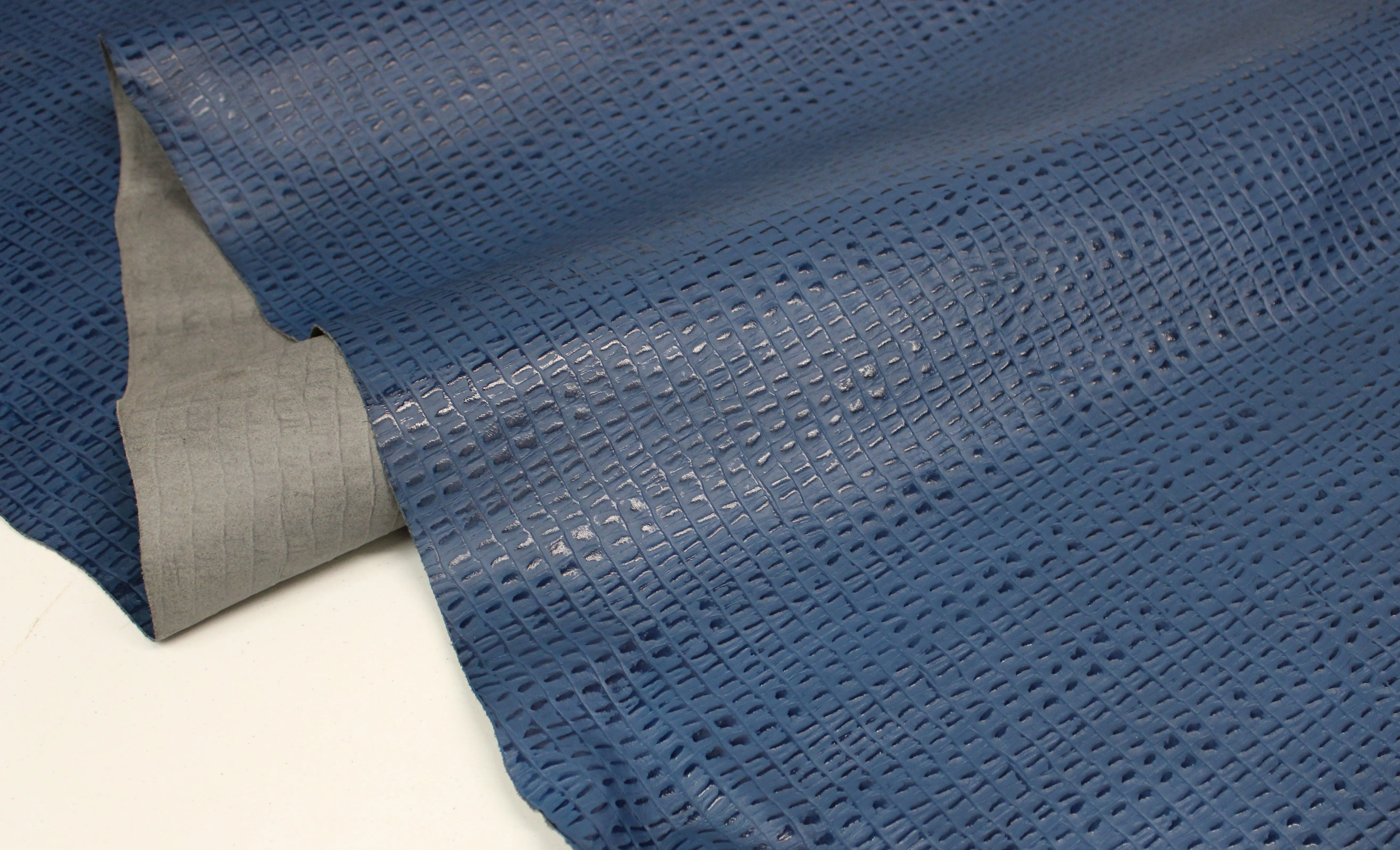 ROYAL BLUE CAIMAN EMBOSSED LEATHER: Thickness 2.5-3 oz. - Leatherworking