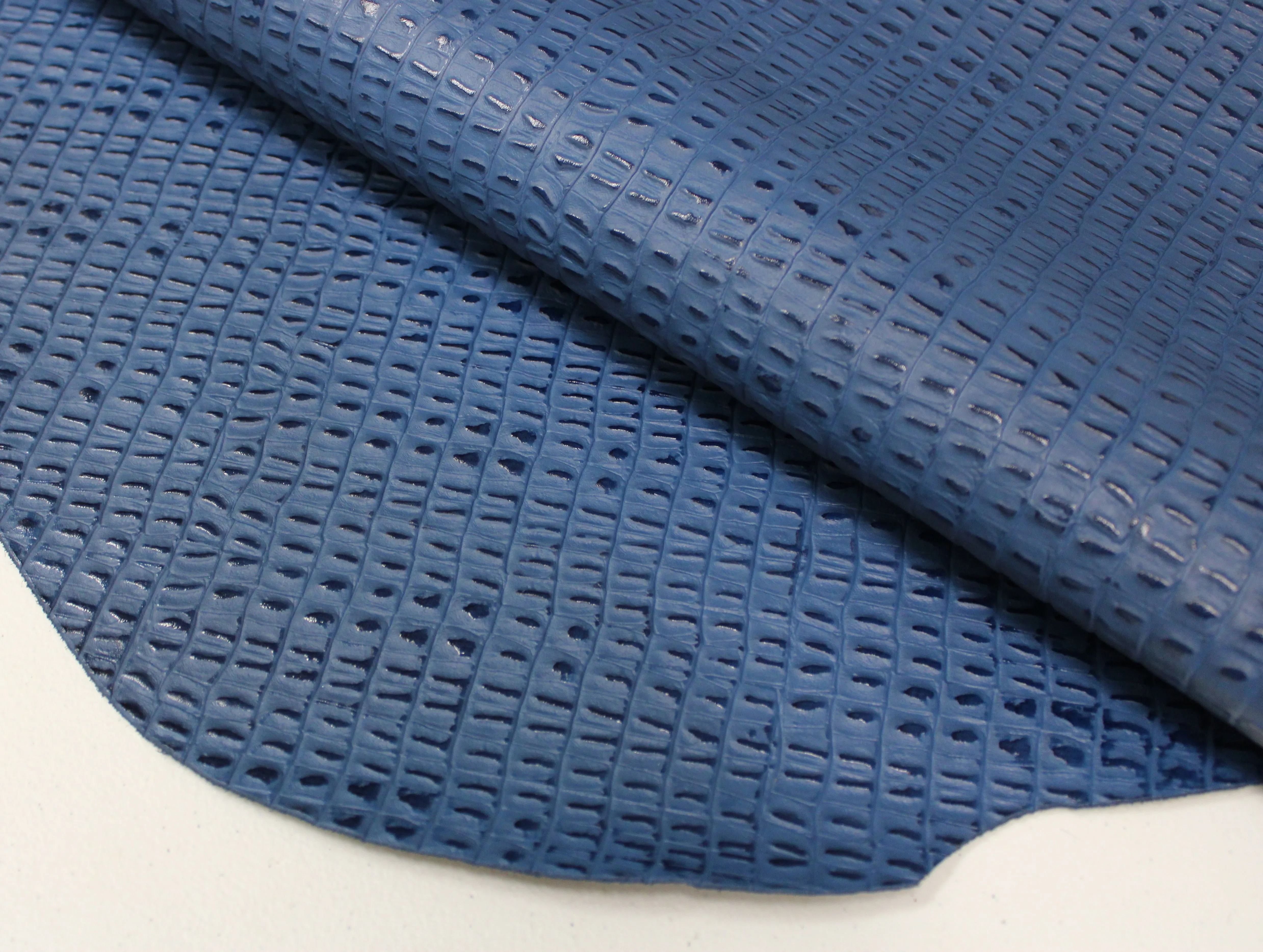 ROYAL BLUE CAIMAN EMBOSSED LEATHER: Thickness 2.5-3 oz. - Leatherworking