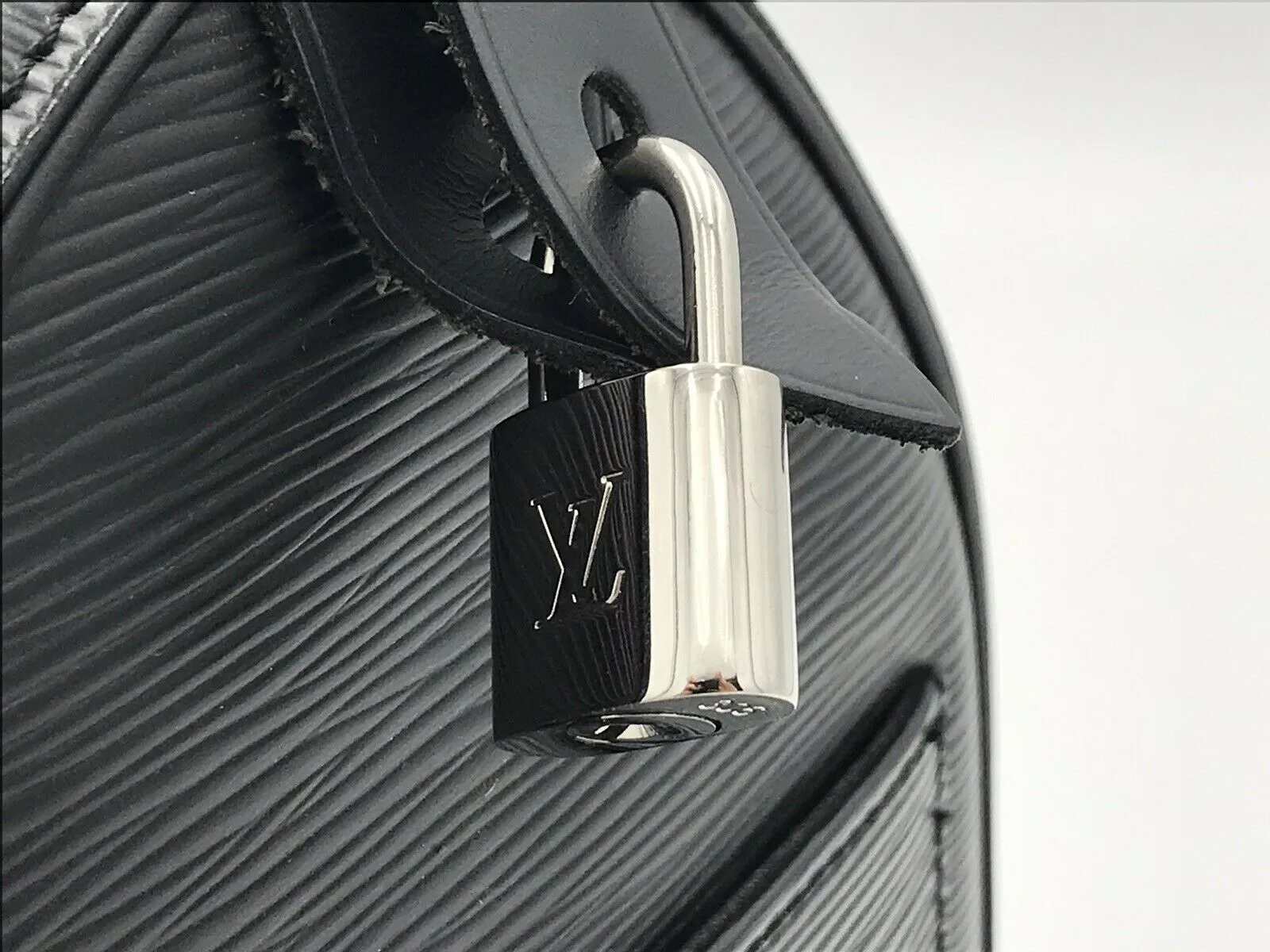 Speedy 35 Epi Noir