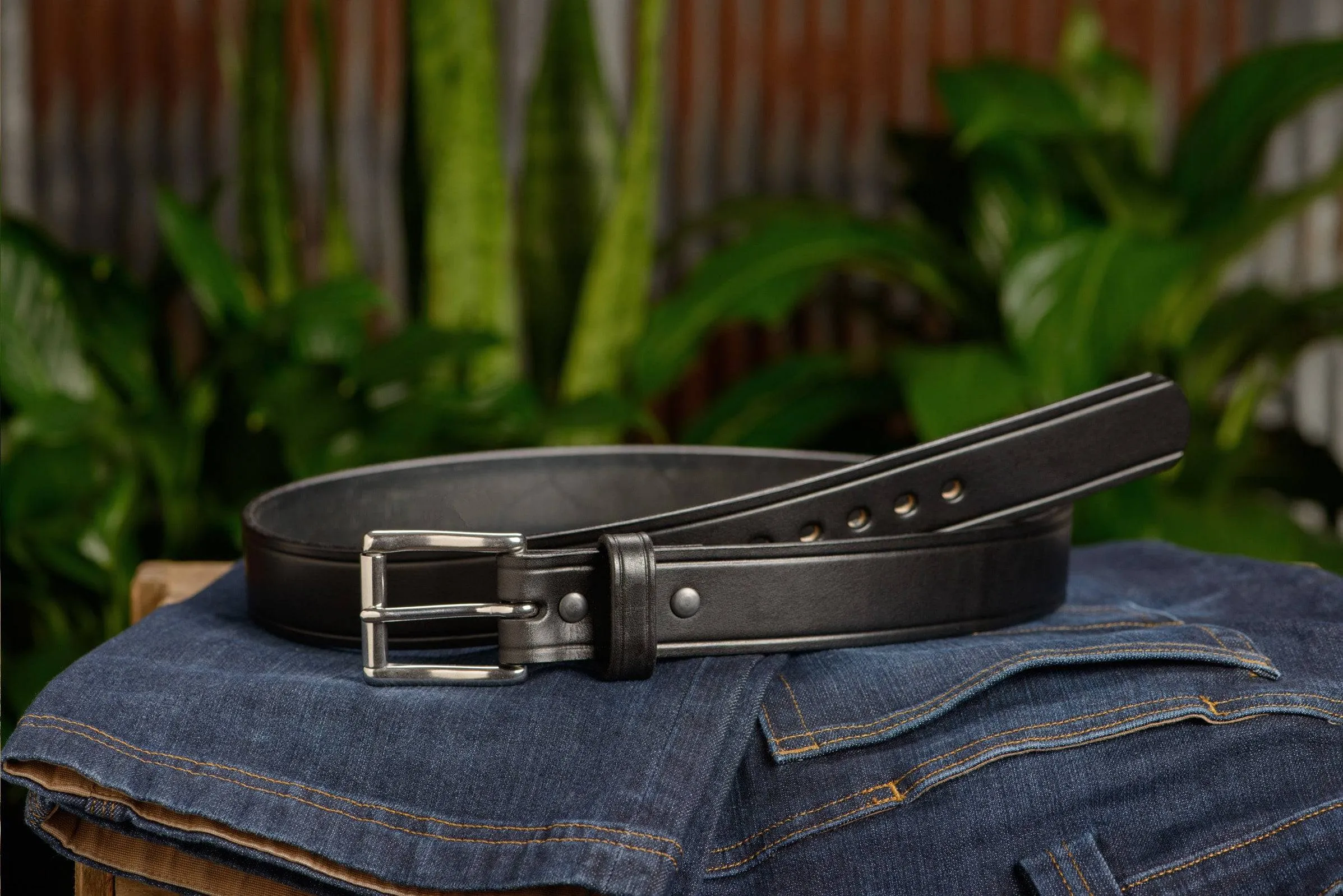 The Eastwood: Men's Black Creased Accent Leather Belt Max Thick 1.50"