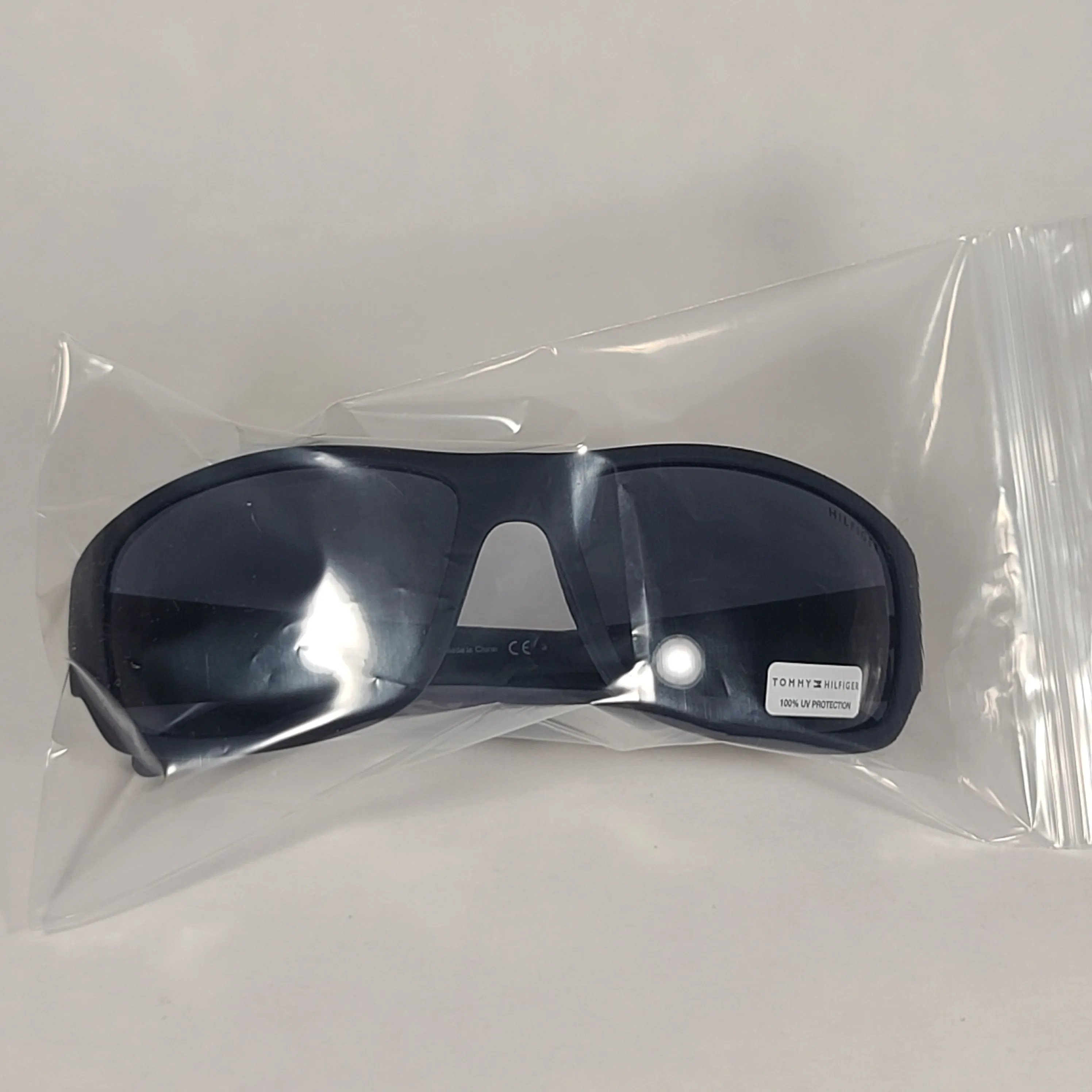 Tommy Hilfiger Bob Rectangular Wrap Sunglasses Sport Matte Navy Blue Gray Lens BOB MP OM497