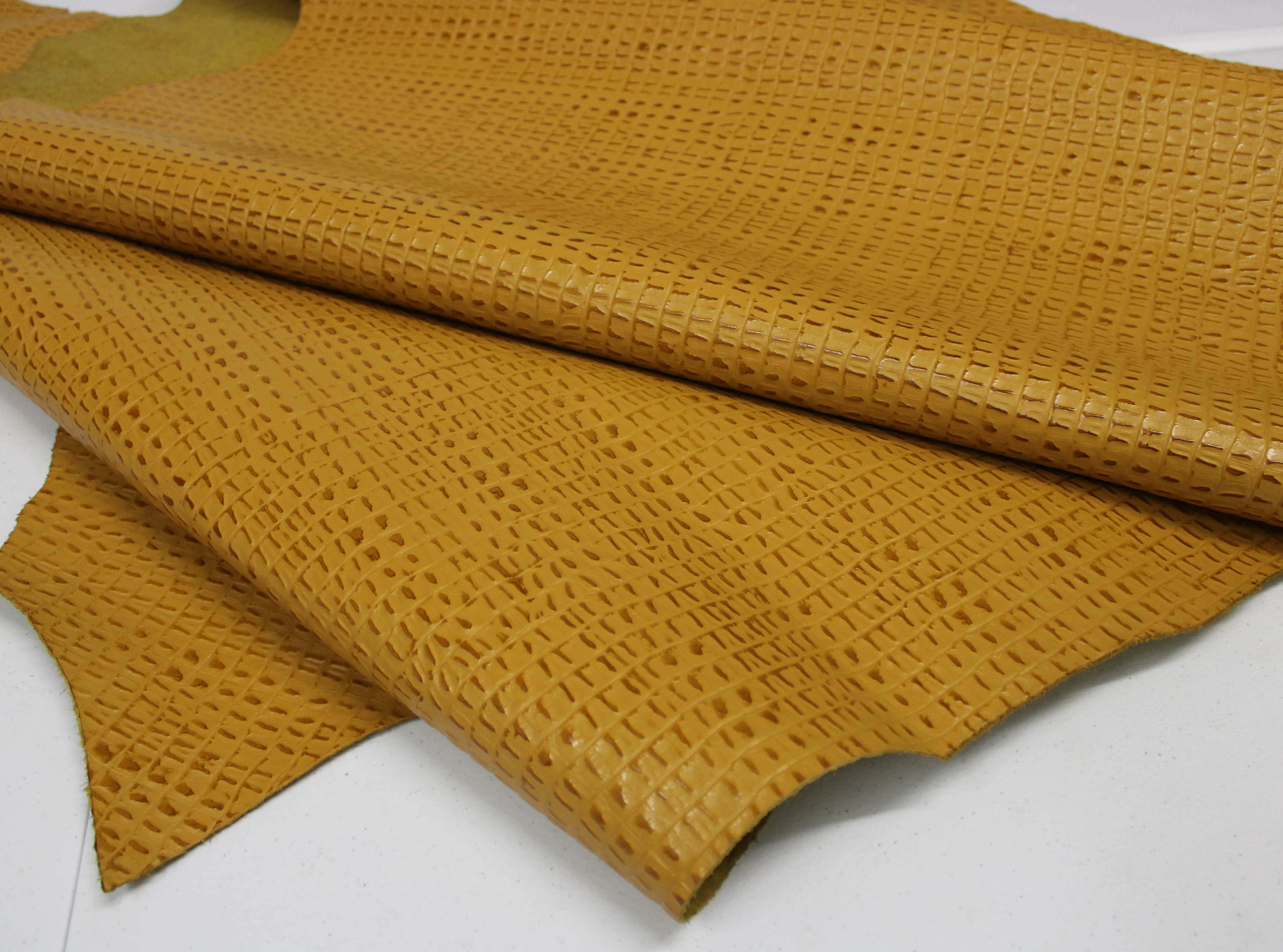Yellow Mustard CAIMAN EMBOSSED LEATHER: Genuine Leather 2.5-3 oz. - Leather working, Perfect for Bags, Earrings, Wallets