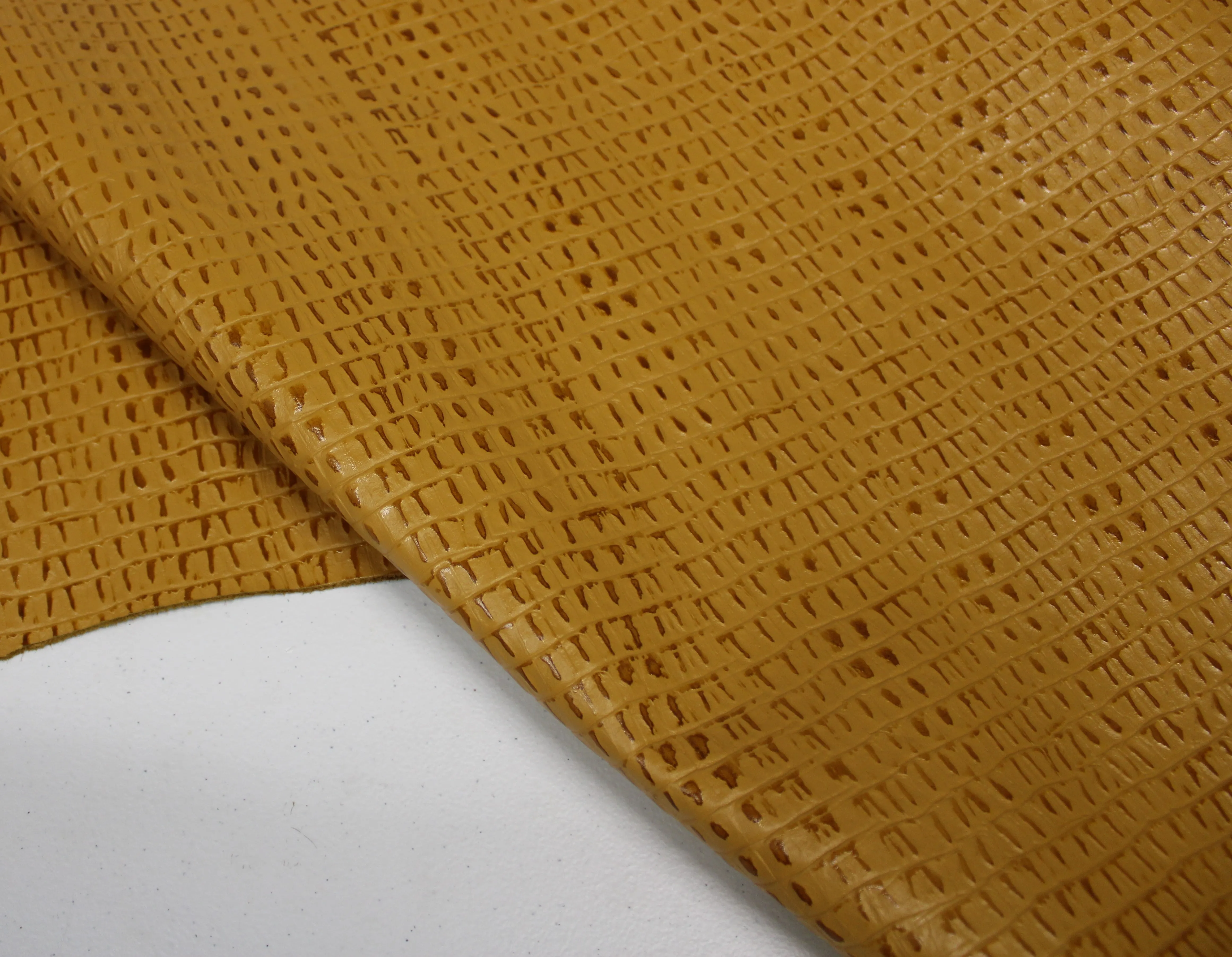 Yellow Mustard CAIMAN EMBOSSED LEATHER: Genuine Leather 2.5-3 oz. - Leather working, Perfect for Bags, Earrings, Wallets